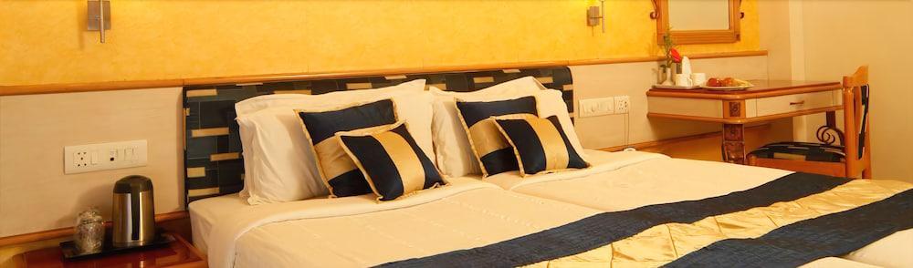 Shree Panchratna Hotel Pune