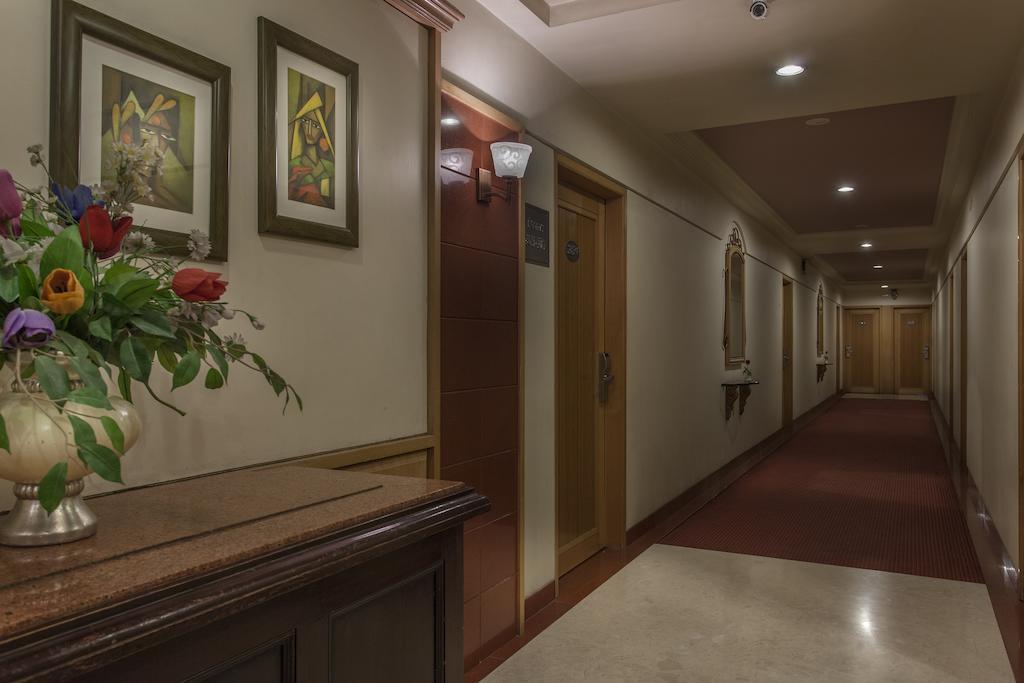 Shree Panchratna Hotel Pune